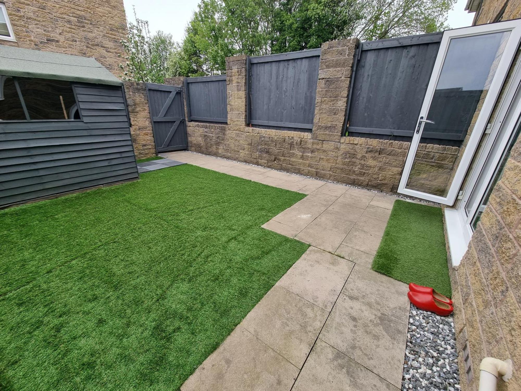 Clariturf - 4 Bedroom Semi - Private Parking Near Turf Moor, Town Centre, Transport And Motorway Links Next To Canal, 3 Parks And Lake - Sky And Netflix Бернлі Екстер'єр фото