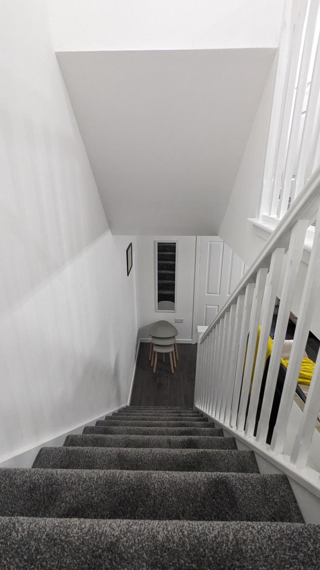 Clariturf - 4 Bedroom Semi - Private Parking Near Turf Moor, Town Centre, Transport And Motorway Links Next To Canal, 3 Parks And Lake - Sky And Netflix Бернлі Екстер'єр фото