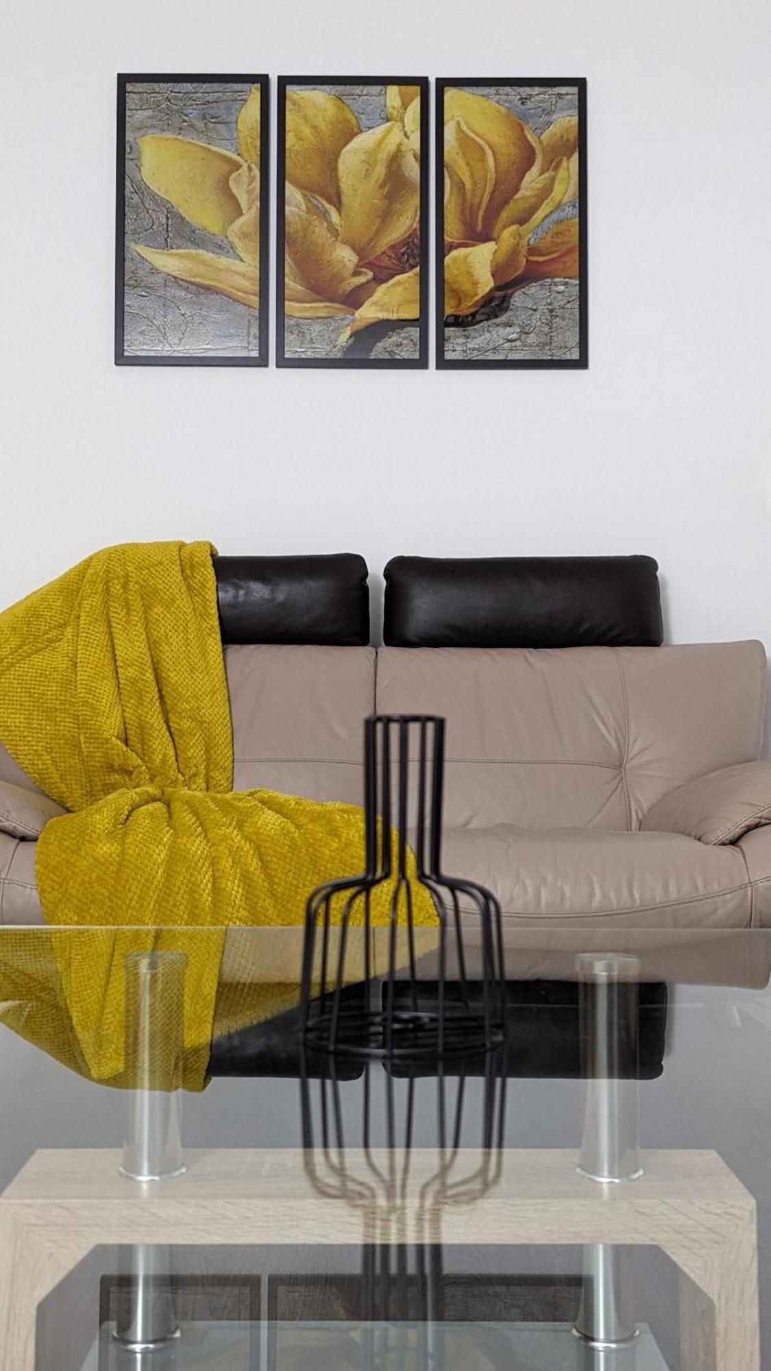 Clariturf - 4 Bedroom Semi - Private Parking Near Turf Moor, Town Centre, Transport And Motorway Links Next To Canal, 3 Parks And Lake - Sky And Netflix Бернлі Екстер'єр фото